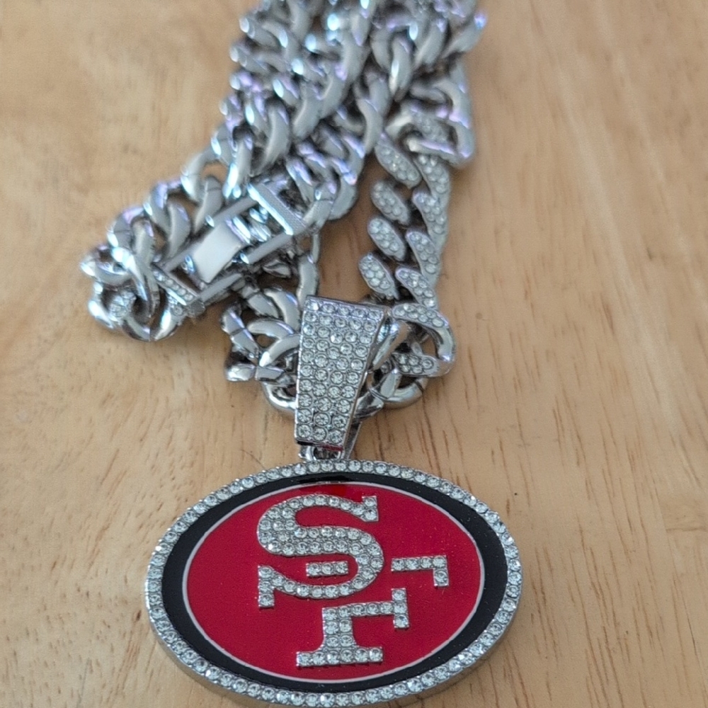 San Francisco Fan Pendant N Necklace
